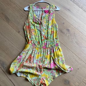 Combo short Lilly Pulitzer yellow printed from Target collection